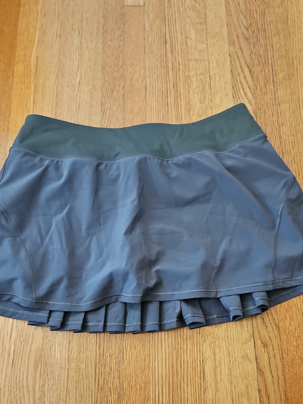 CRZ YOGA Women's Army Grrrn Athletic Skirt